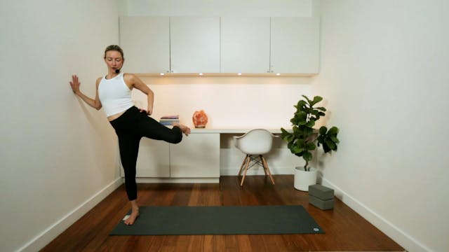 Hatha for Hips (30 min) - with Jayme ...
