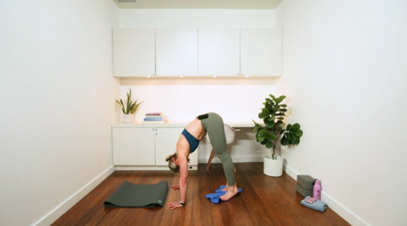 10 Min Tone: Glider Workout (10 min) - with Hana Weinwurm