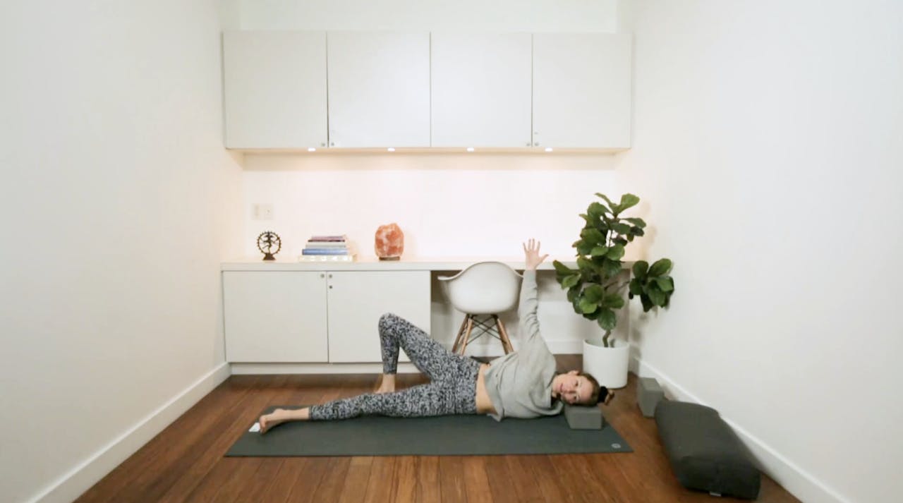 Full Body Restore (40 min) with Vanessa Bourget Vanessa Bourget