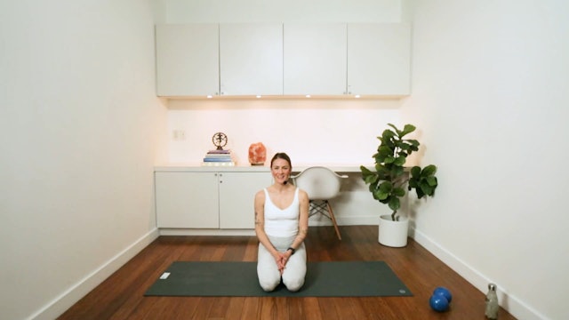 Spine Strengthening Pilates (25 min) - with Heather Obre