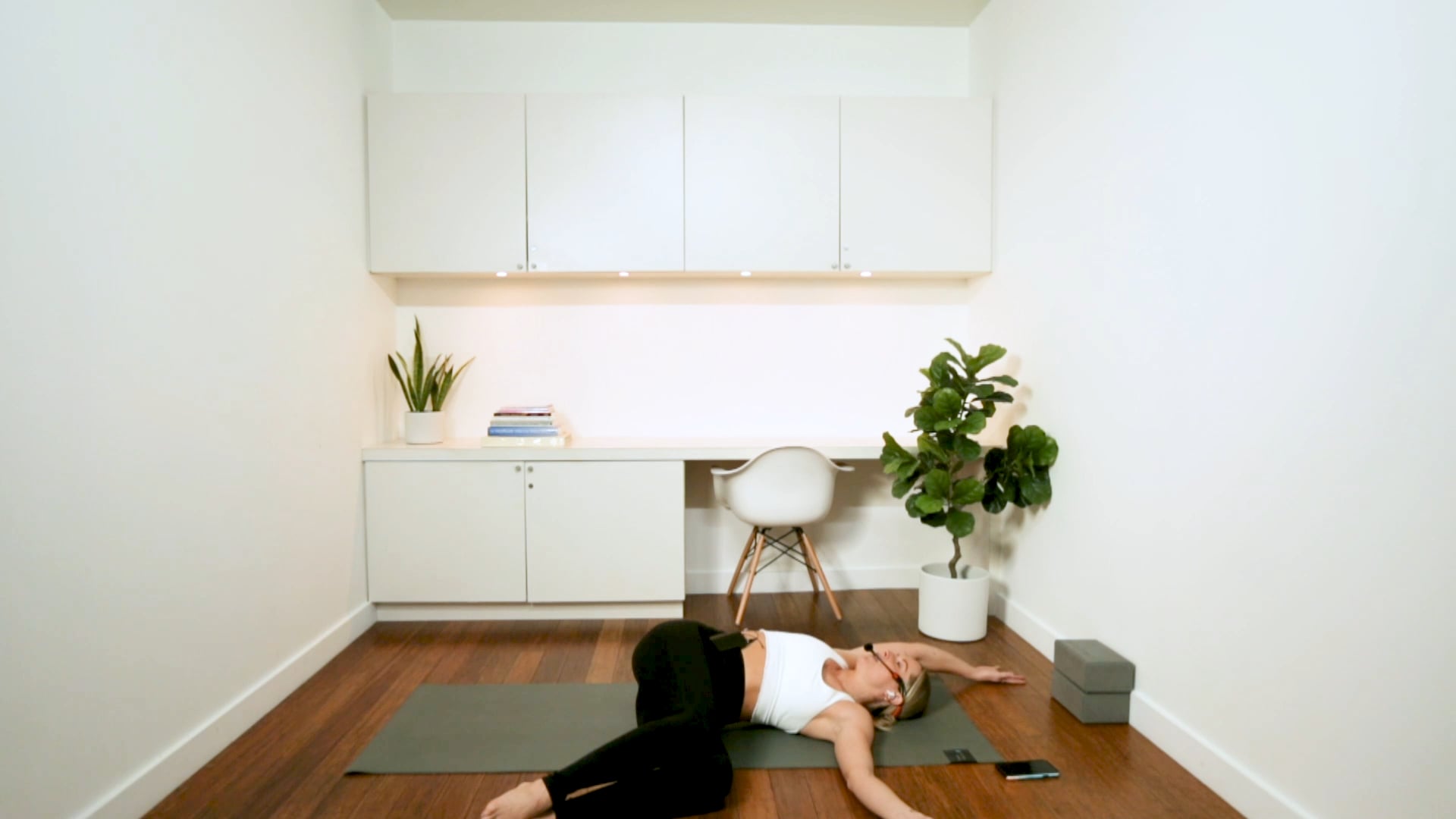 Ocean Flow (65 min) - with Mikaela Millington