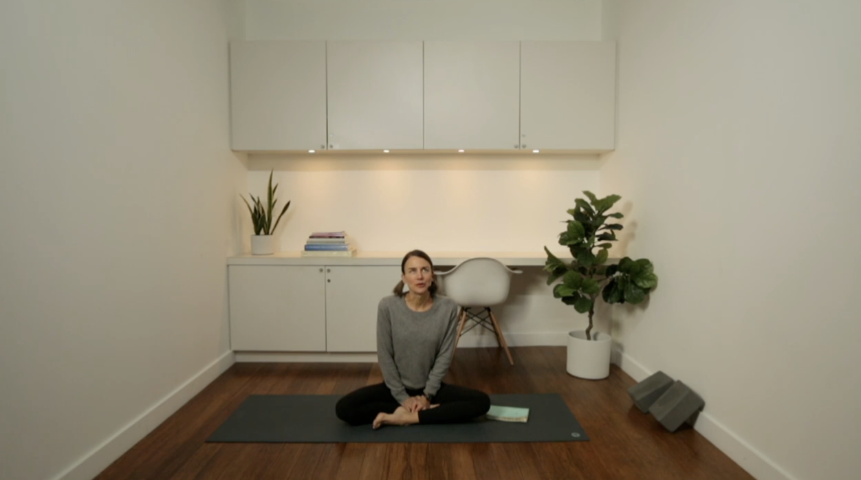 Live Replay: Cozy Gentle Hatha (60 min) - with Lisa Sanson