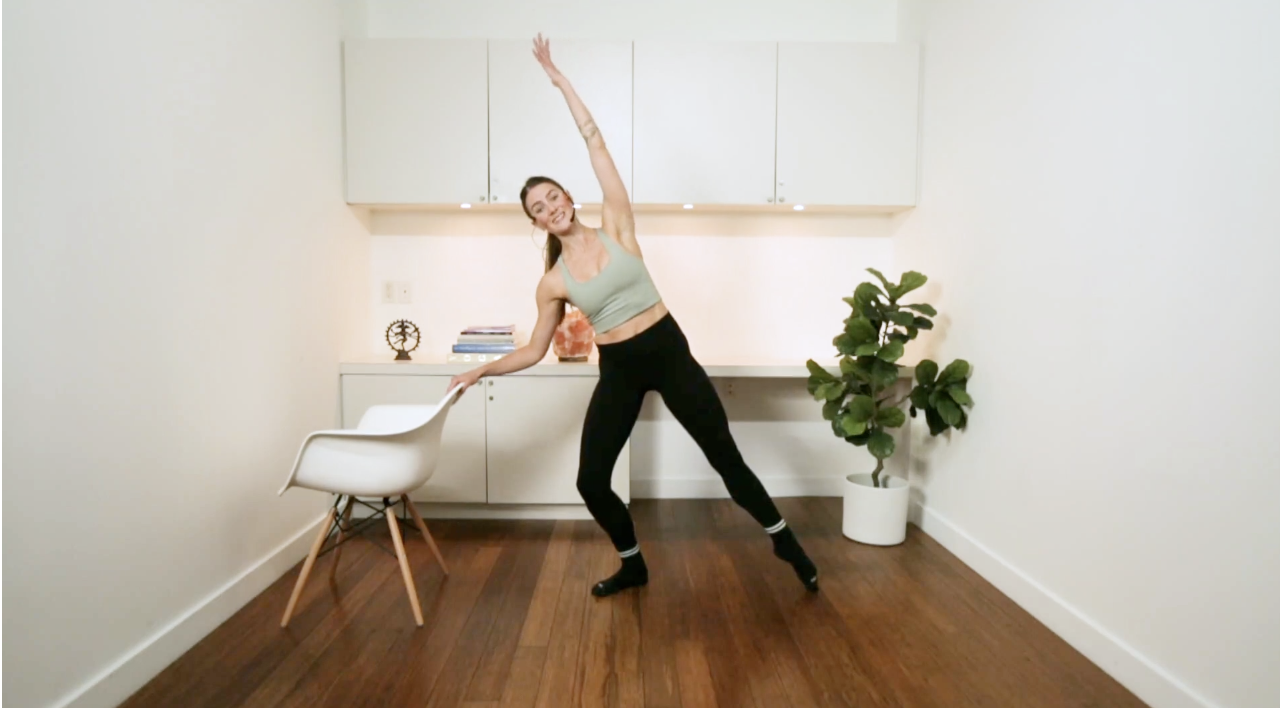 Morning Barre for Back & Glutes (22 min) - with Heather Obre