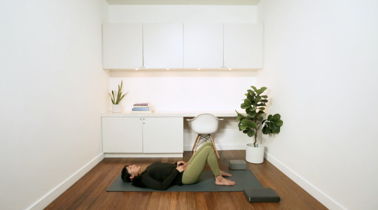 Post-Natal Yoga (15 min) - with Carine Young