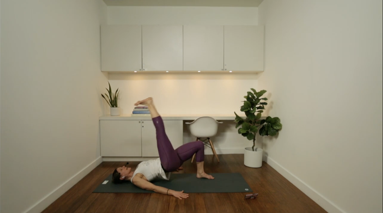 Live Replay: Medium Level Pilates Fusion (60 min) - with Hana Weinwurm