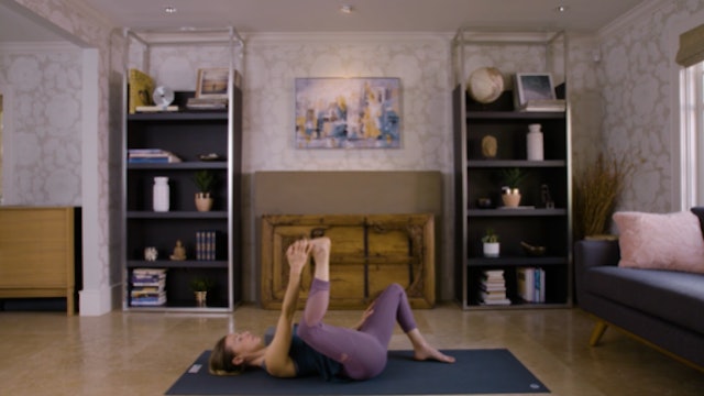 Flow Yoga (40 min) — with Jayme Burke [WITH MUSIC]