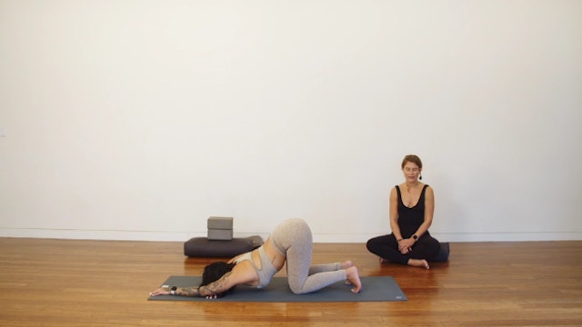 Nurturing Yin Yoga (50 min) - with Ashley Levii