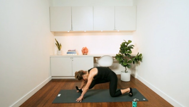 Express Stretch (7 min) - with Chrissy Chequer