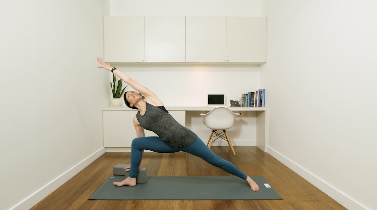 Tutorial: How to Do Side Angle Pose (5 min) — with Rachel Scott