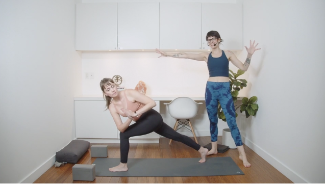 Dharma Flow to Clear the Mind (35 min) - with Sasha Smith