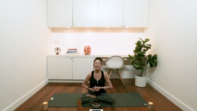 Morning Meditation (10 min) - with Hillary Keegan