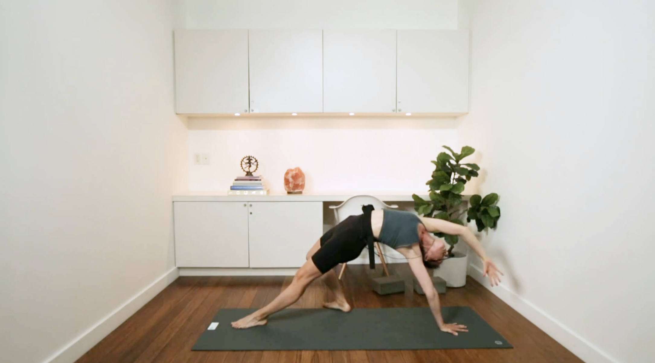 Full Expression Flow (60 min) - with Alison Klektau