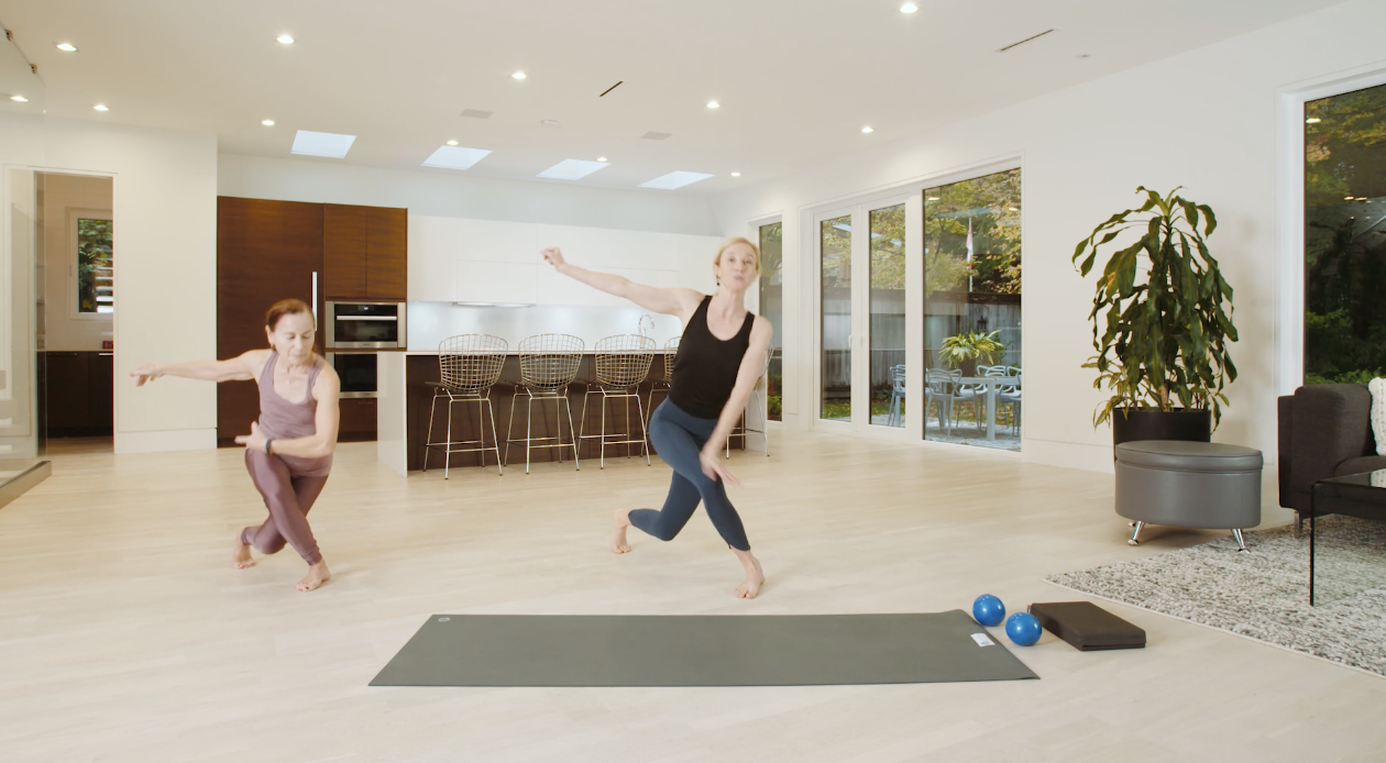 Barre Bootcamp: Intermediate Dynamic (30 min) — with Sarah Devlin