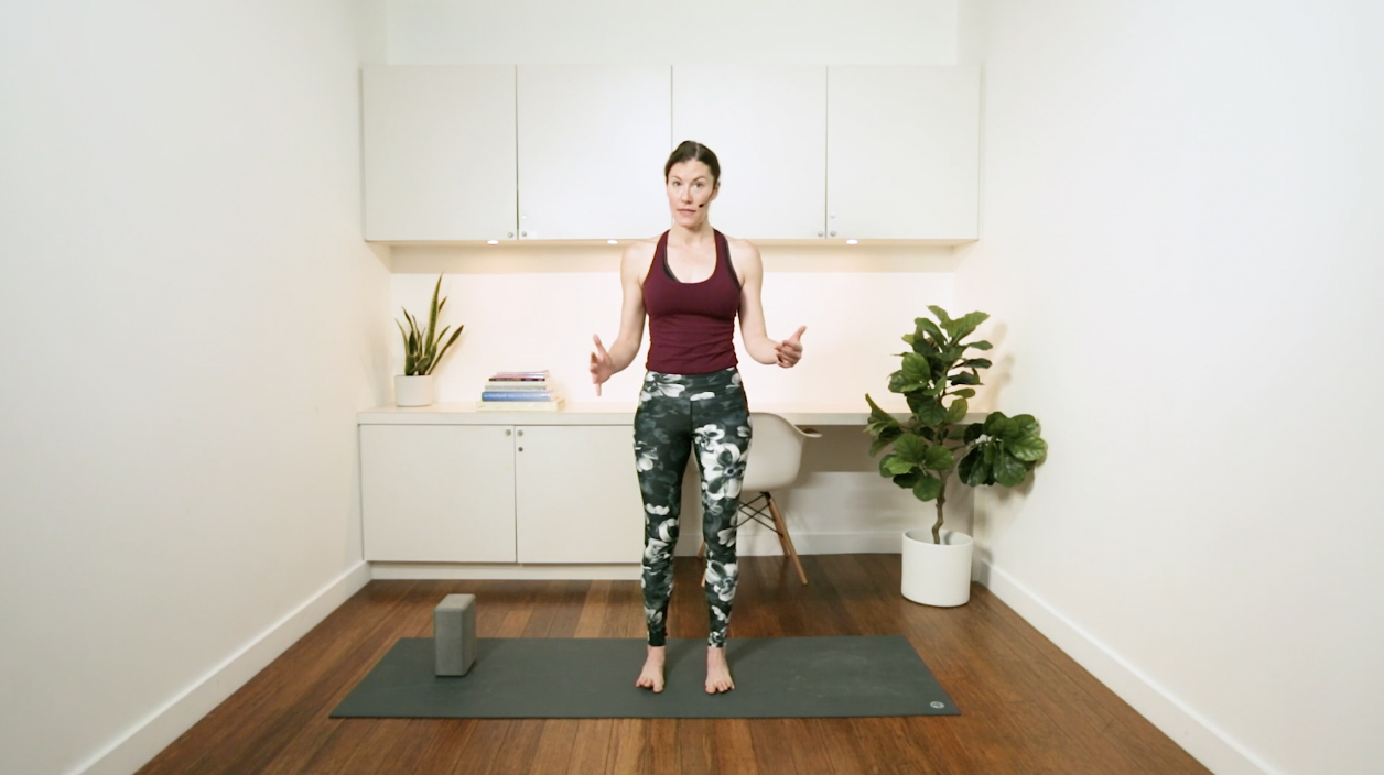 Tutorial: Benefits of Mountain Pose (10 min) – with Rachel Scott