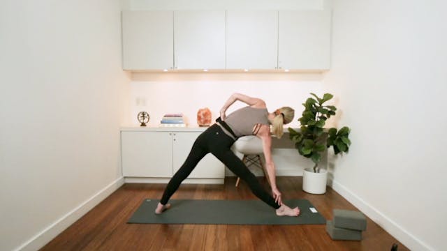 Happy Hamstrings Flow (55 min) - with...