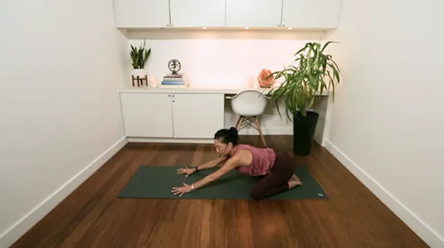Flow Yoga for Emotional Release (17 m...
