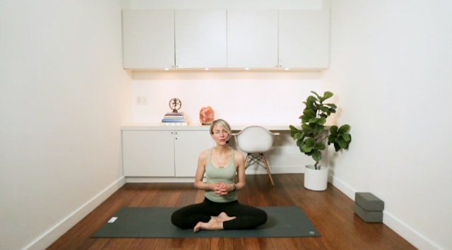 Meditation: Focus on Intention (15 min) - with Lisa Sanson