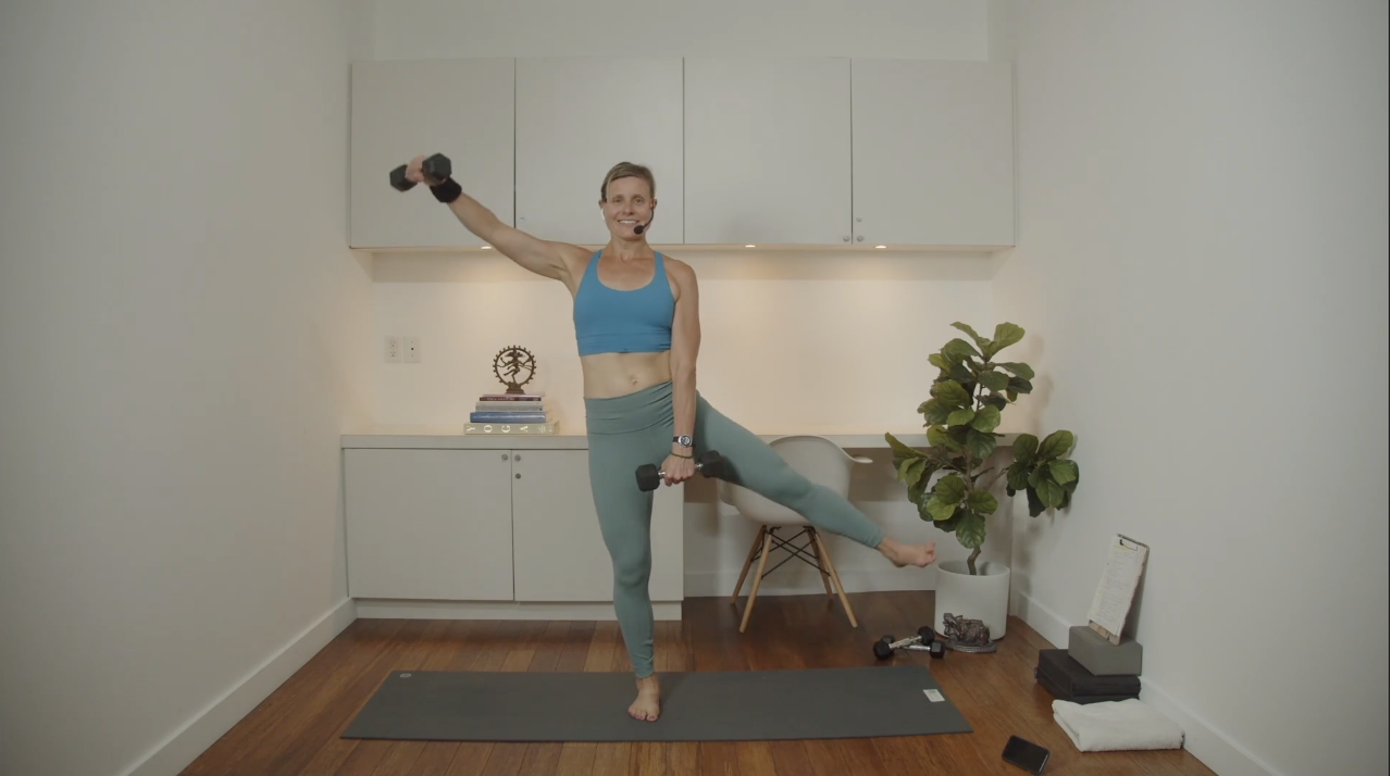 Sculpt & Tone Workout (30 min) - with Hana Weinwurm