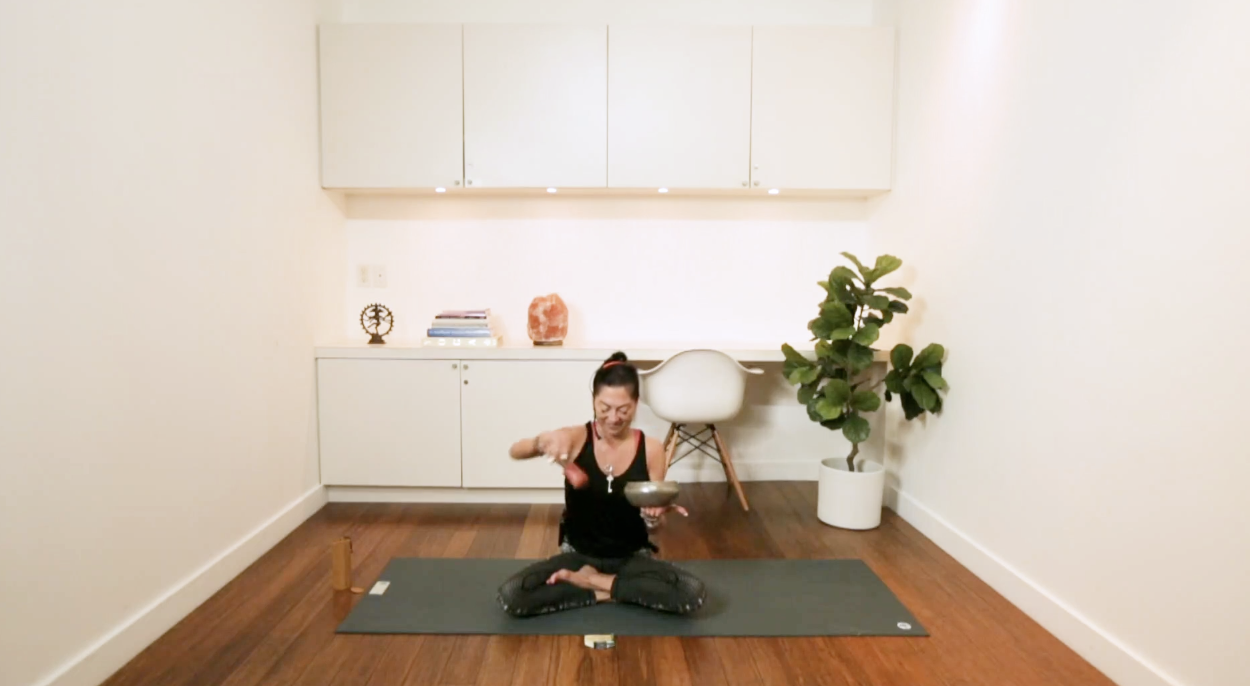Joyful Energetic Flow (50 min) - with Hillary Keegan