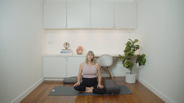 Yin Yoga for the Neck and Shoulders (...