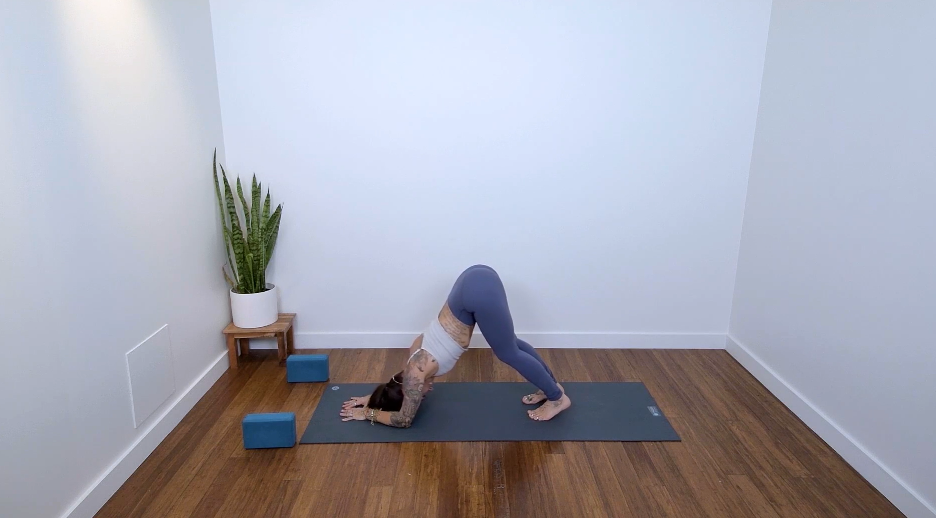 Live Replay: Power for Strong Shoulders (60 min) - with Crystal Rainbow Borelli