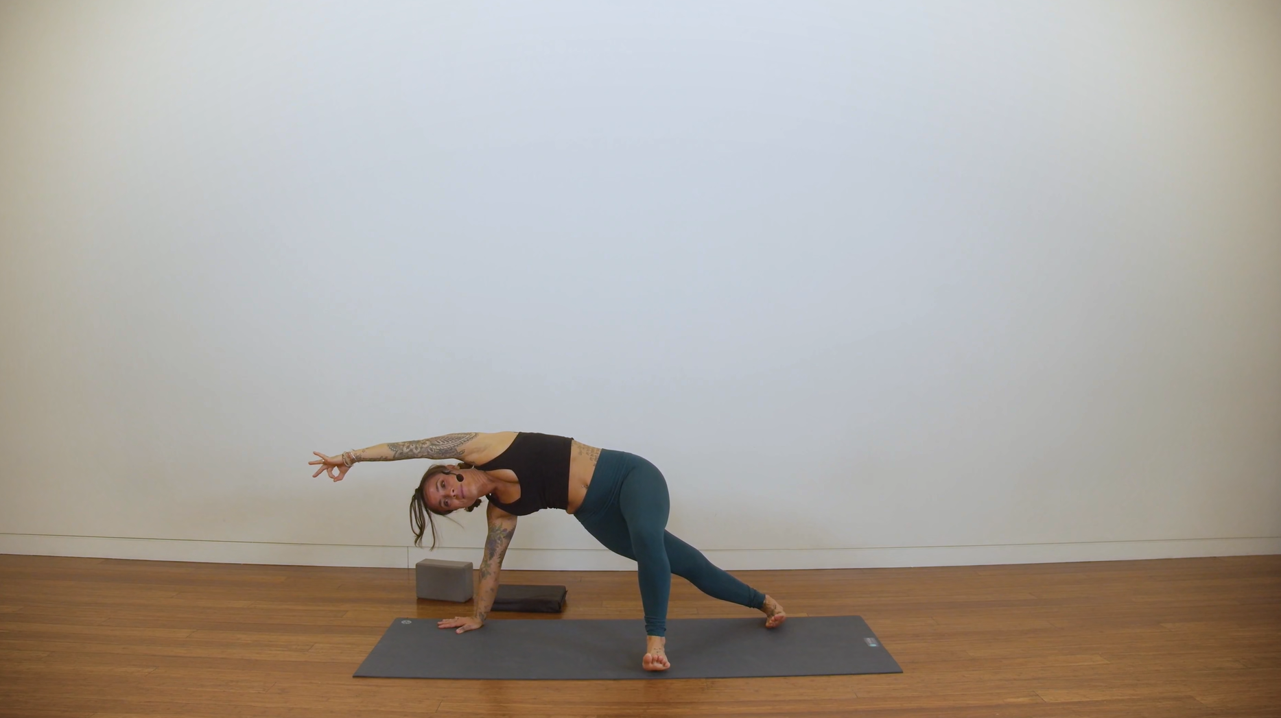 Pick Yourself Up Power Yoga (40 min) - with Crystal Rainbow Borelli