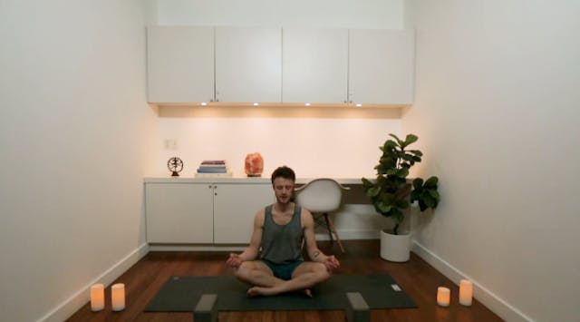 Candlelit Flow (60 min) - with Connor...
