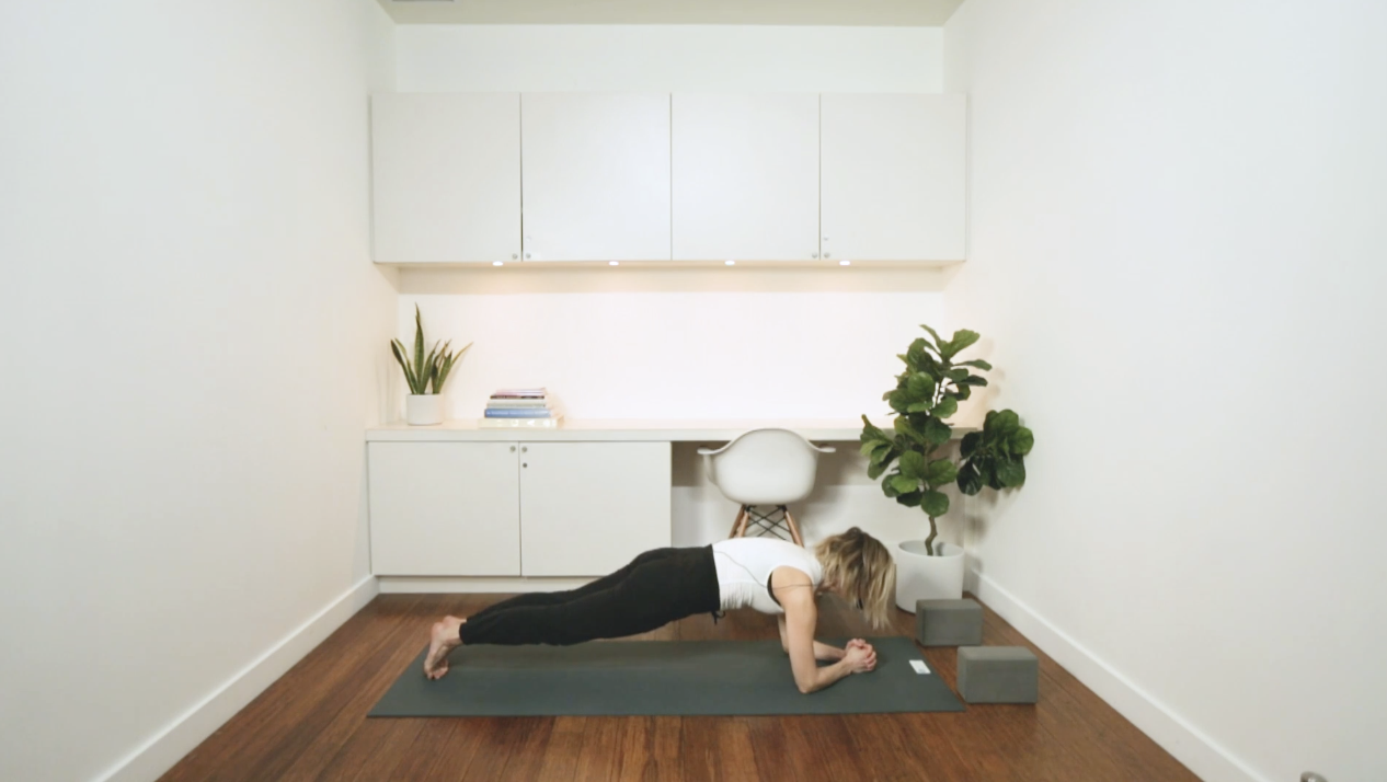 Flow Yoga for a Strong Core (55 min) - with Jayme Burke