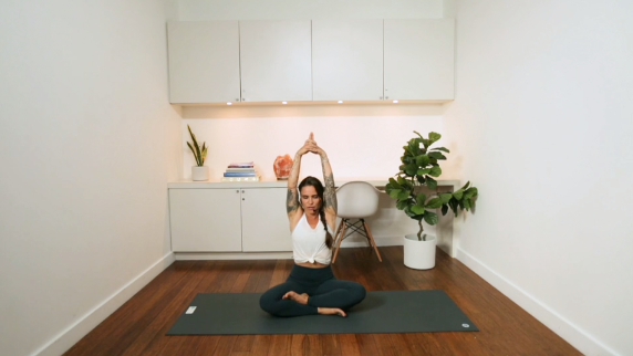 Hatha & Mantra (30 min) - with Crystal Rainbow Borelli