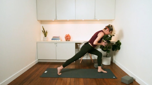Invigorating Morning Flow (70 min) - with Anna Oldfield