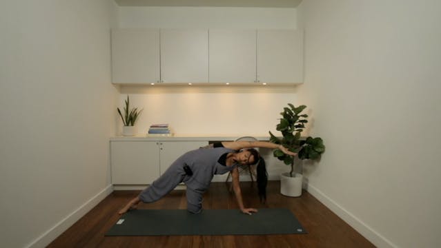 Live Replay: Womb Yoga & Meditation (...