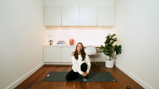 Progressive Breathwork: Calming Focus (16 min) - with Eliza Butler