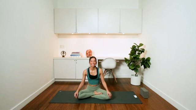 Flow for Hips & Thighs (60 min) - wit...