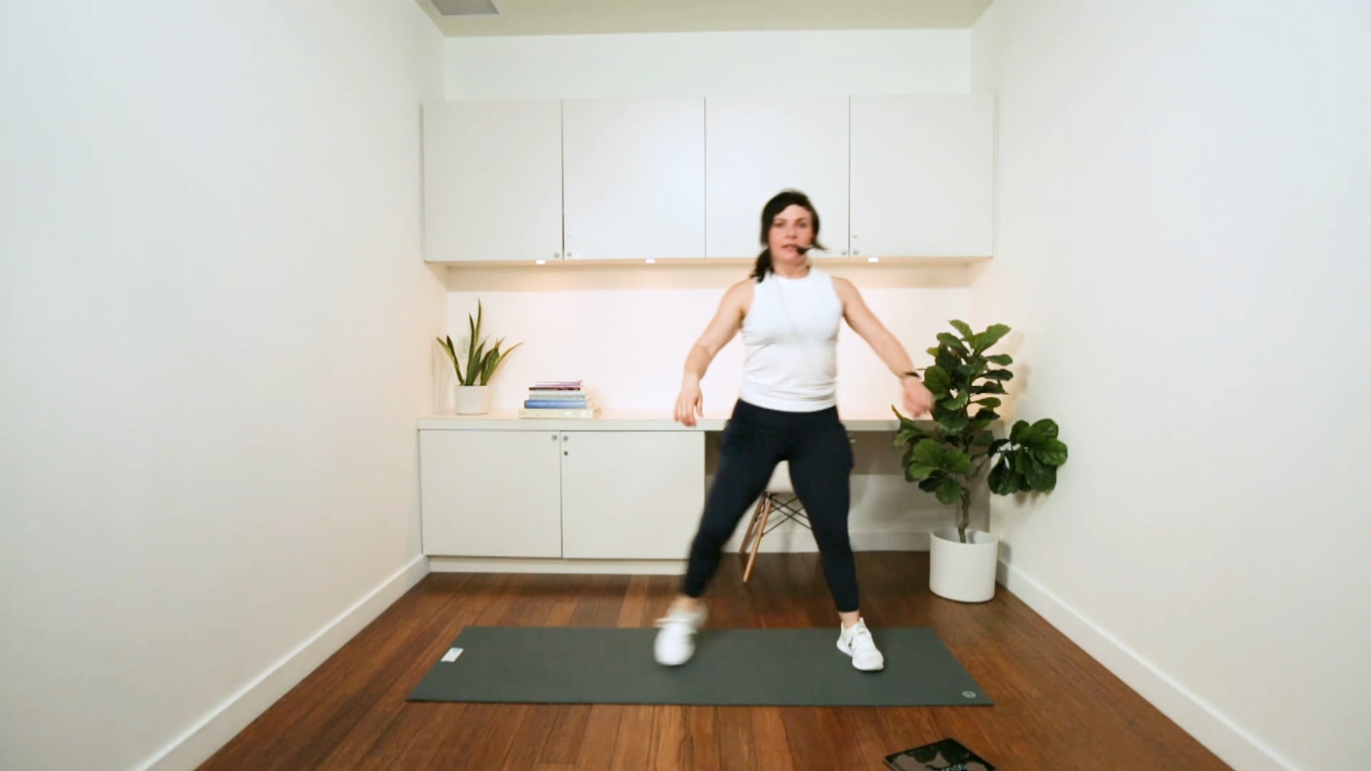 Low Impact Workout (30 min) - with Naomi Joy Gallagher