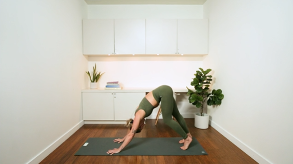 Vibrant Mini Flow (10 min) - with Mikaela Millington 