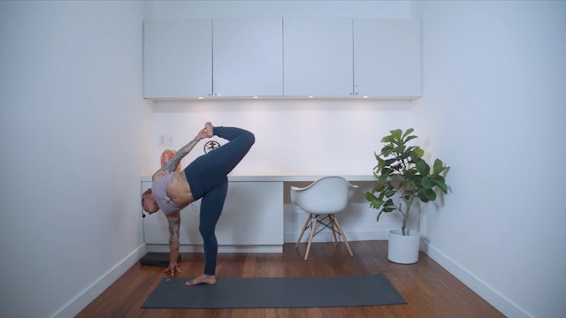 Gentle Flow (60 min) - with Crystal Rainbow Borelli