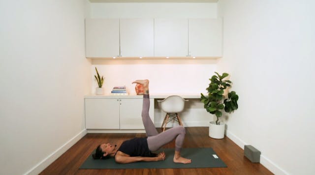 Centered & Strong: On Your Back (14 m...