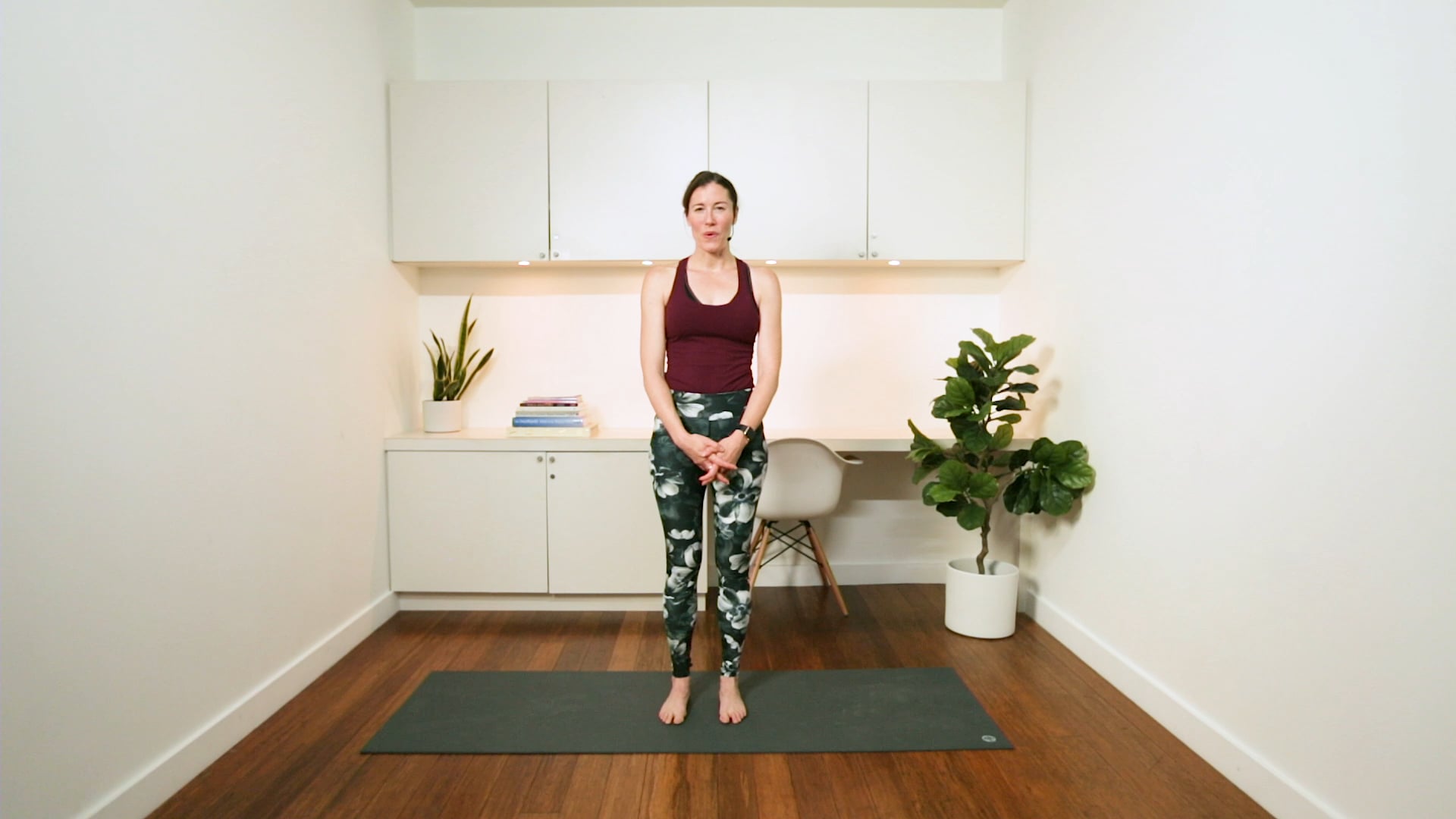 Tutorial: Common Mistakes Doing Lunges (2 min) - with Rachel Scott