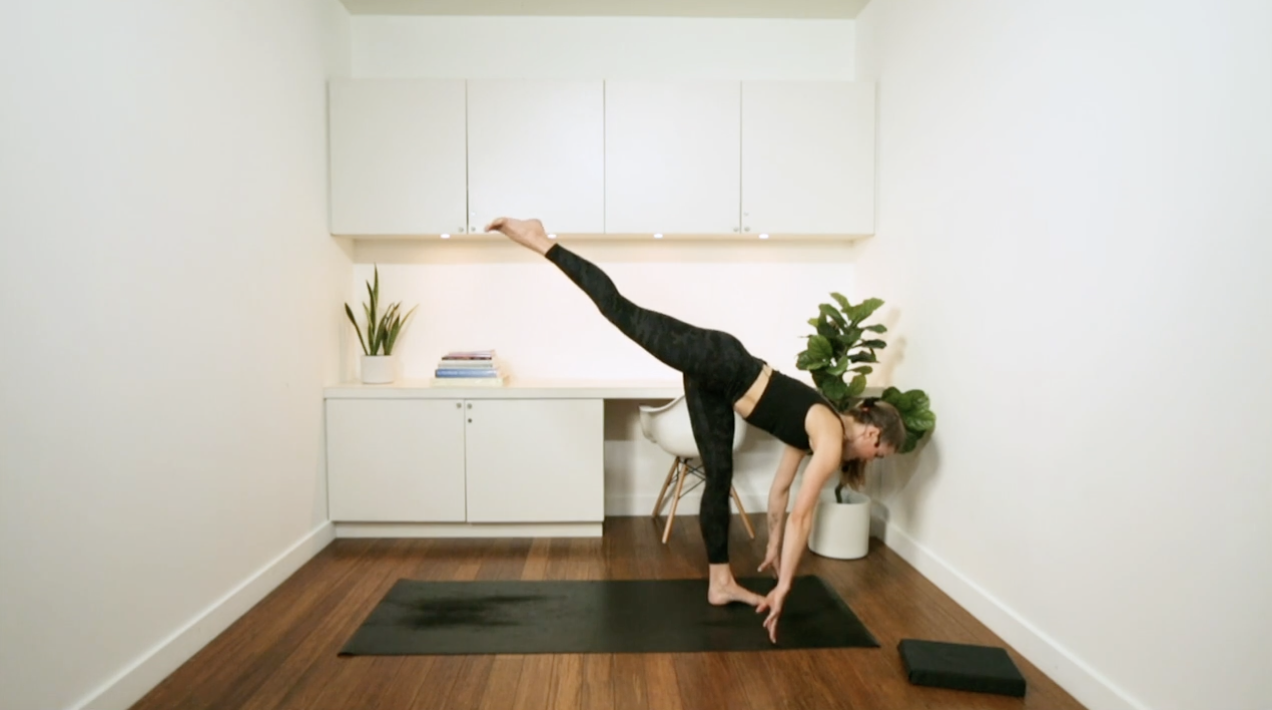 Hatha Yoga to Settle In (35 min) - with Heather Obre