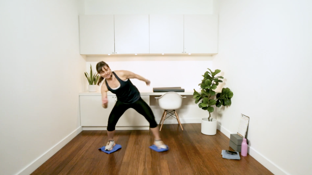 Low Impact & Core Glider Workout (30 min) - with Hana Weinwurm