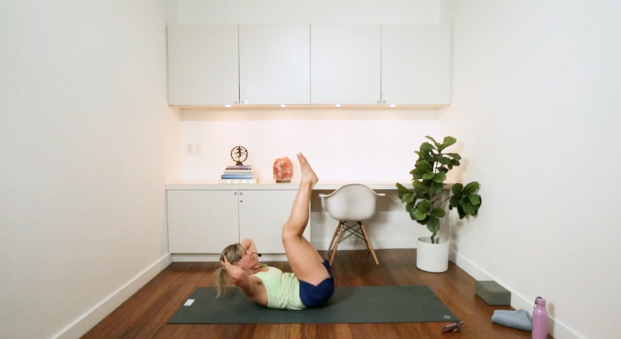 10 Min Tone: Abs (10 min) - with Hana Weinwurm