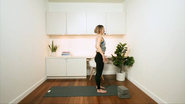 Morning Hatha (30 min) - with Jayme B...