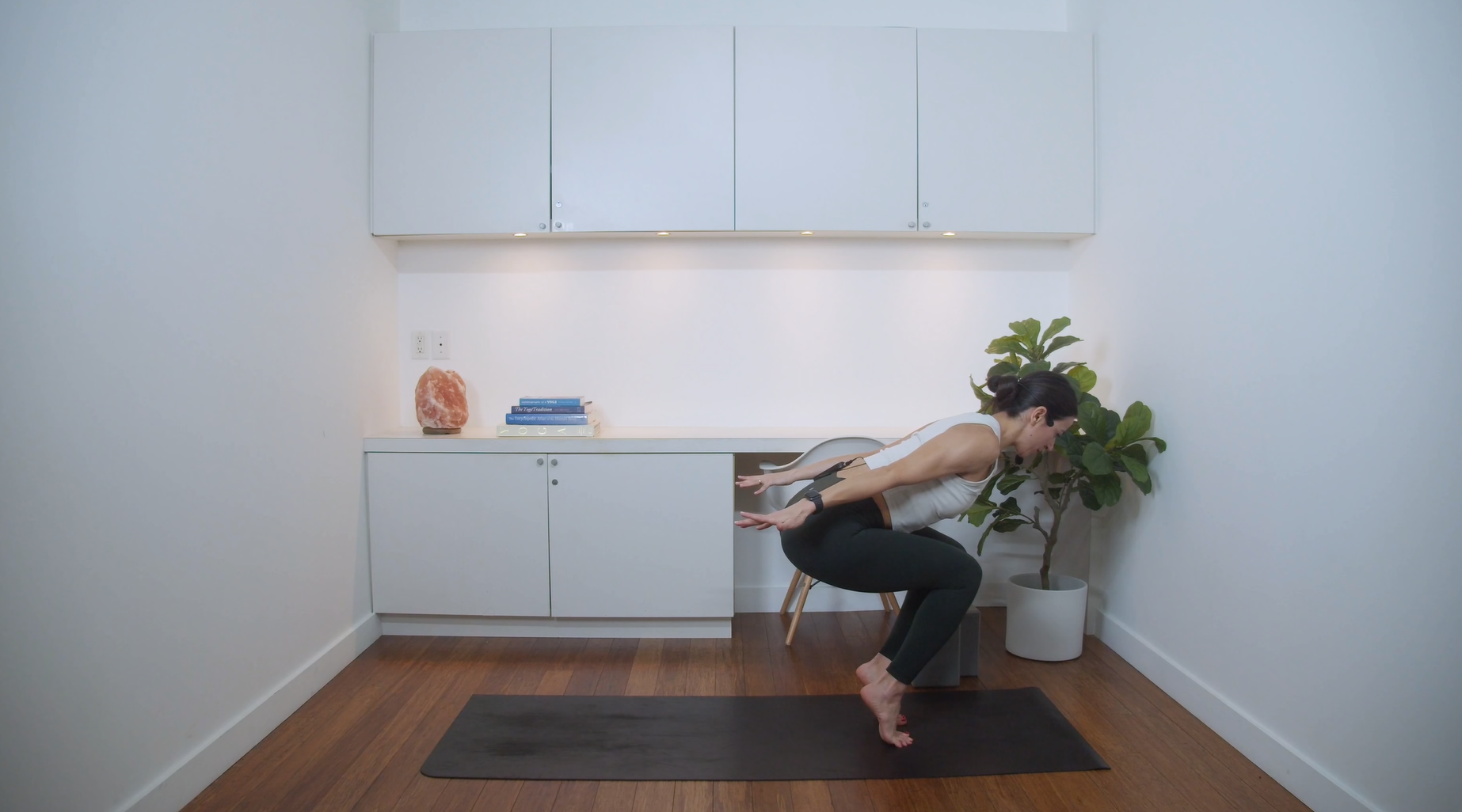Quick Full Body Power Yoga (30 min) - with Samaneh Asgharzadeh