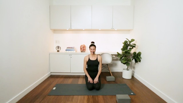 Rise & Shine Flow (25 min) - with Heather Lee