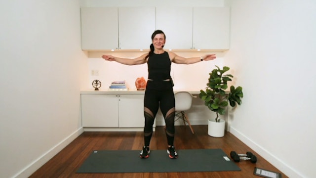 Toned Triceps (20 min) - with Naomi Joy Gallagher