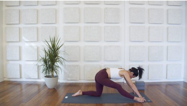 Evening Flow & Gentle Wind Down (50 min) - with Jasmina Egeler