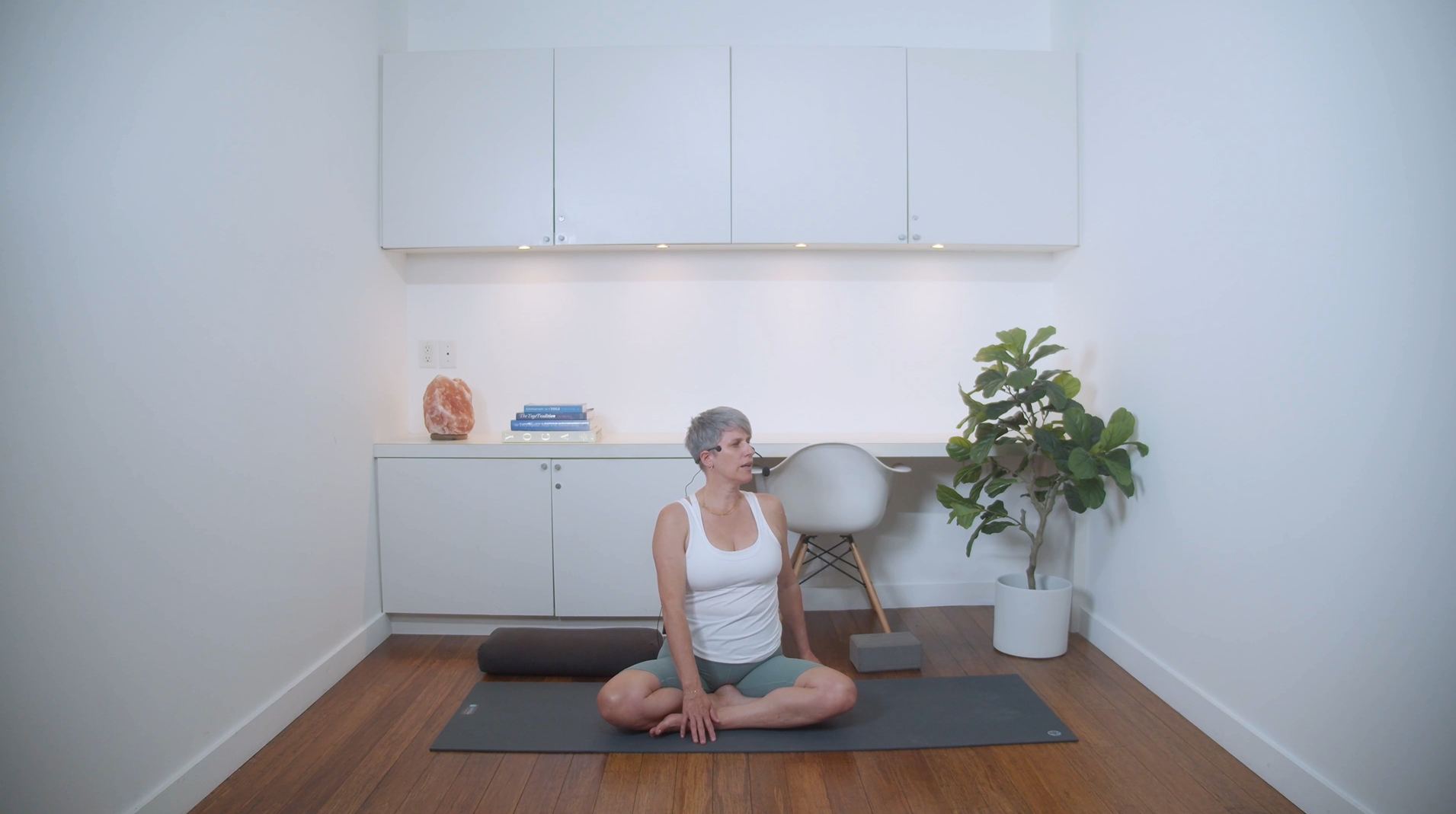 Perimenopause Yoga: Honouring Your Heart (30 min) - with Lucy St. John