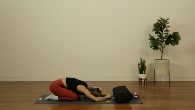 Live Replay: Tension Releasing Yin Yoga (60 min) - with Mikaela Millington