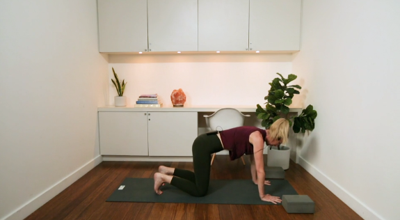 Slow Flow to Recalibrate & Re-Centre (60 min) - with Anna Oldfield