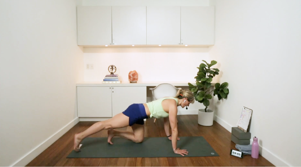 Pilates HIIT (45 min) - with Hana Weinwurm